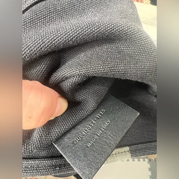 SAINT LAURENT
Canvas Beach Shopping East West Tote Black - Picture 3 of 9